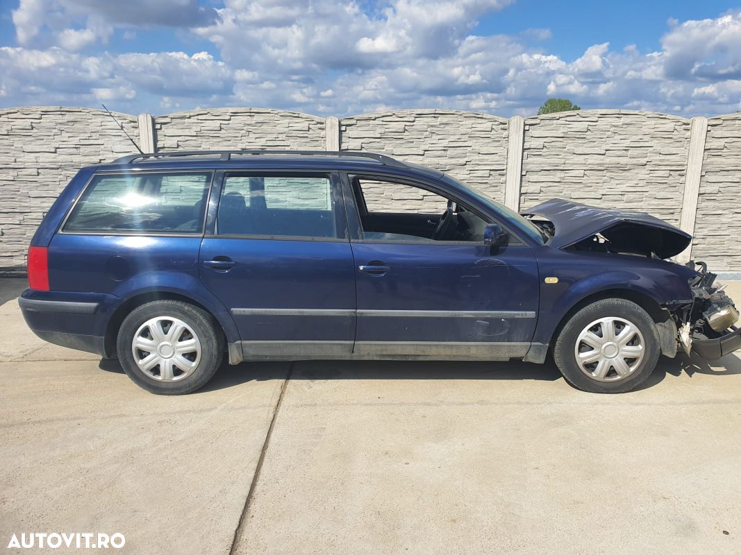 USA VW PASSAT B5 D.SP COMBI - 1