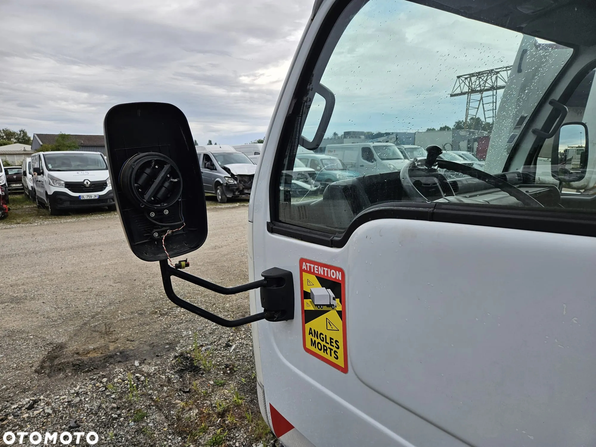Nissan Cabstar - 10