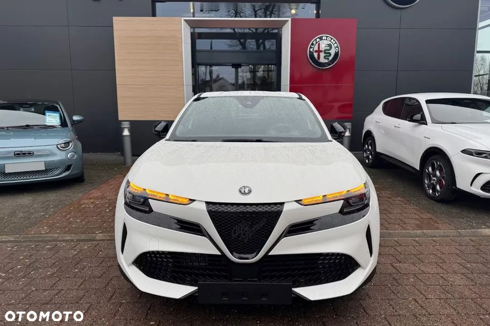 Alfa Romeo Junior 1.2 mHEV Ibrida eDCT - 2