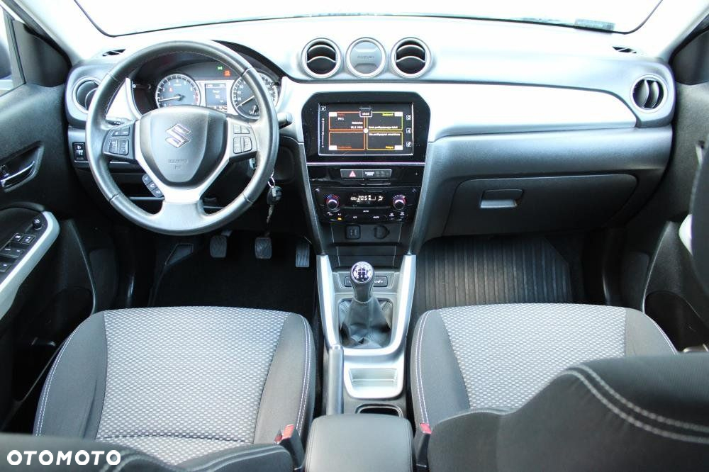 Suzuki Vitara - 8