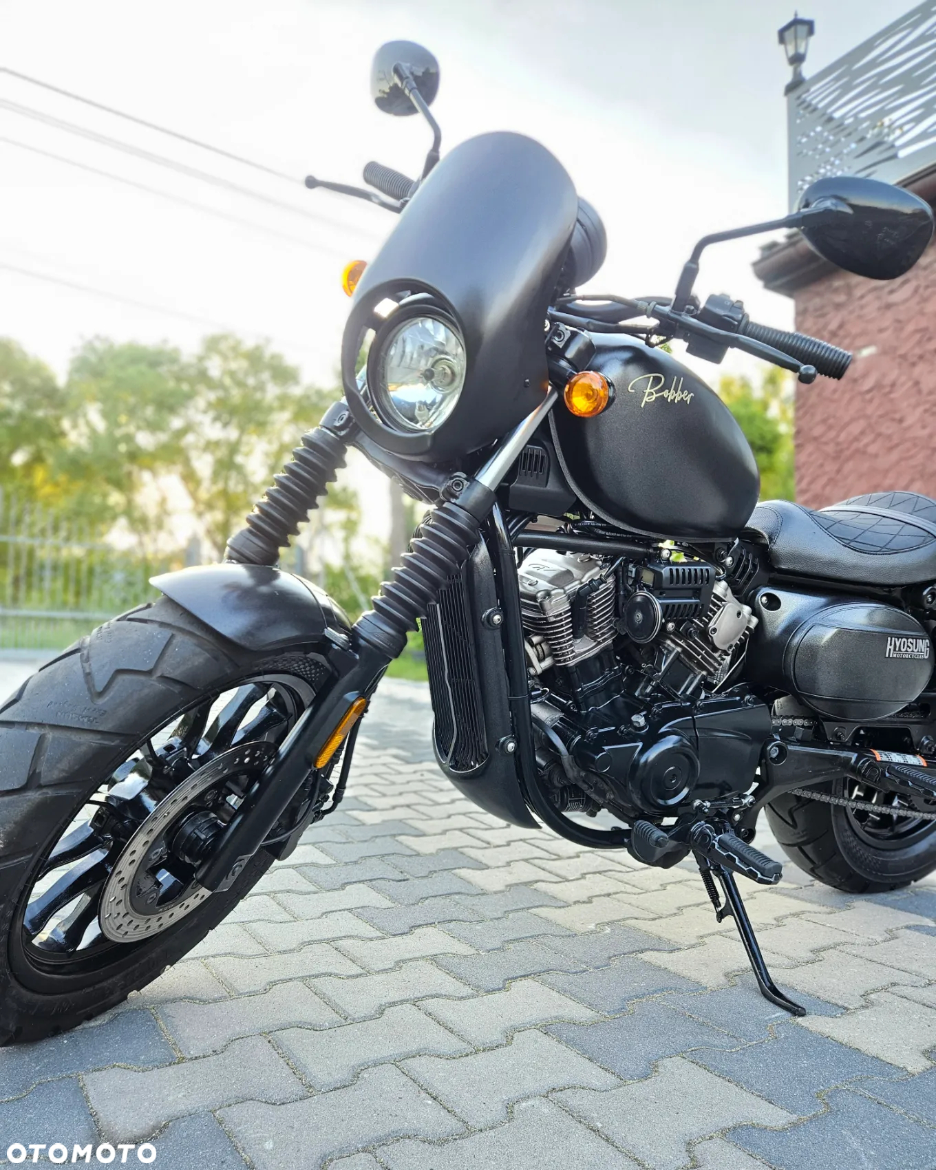 Hyosung GV - 8