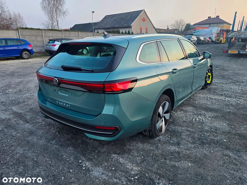Volkswagen Passat 2.0 TDI EVO Essence DSG - 10