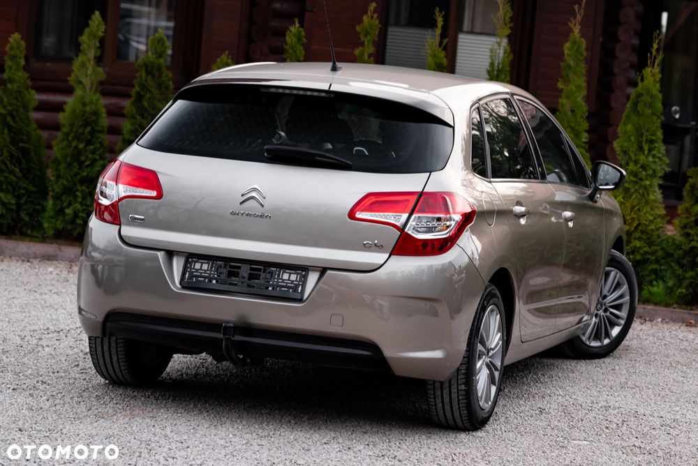 Citroën C4 e-HDi 110 Selection - 12