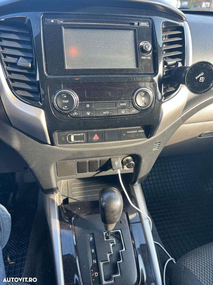 Mitsubishi L200 - 9