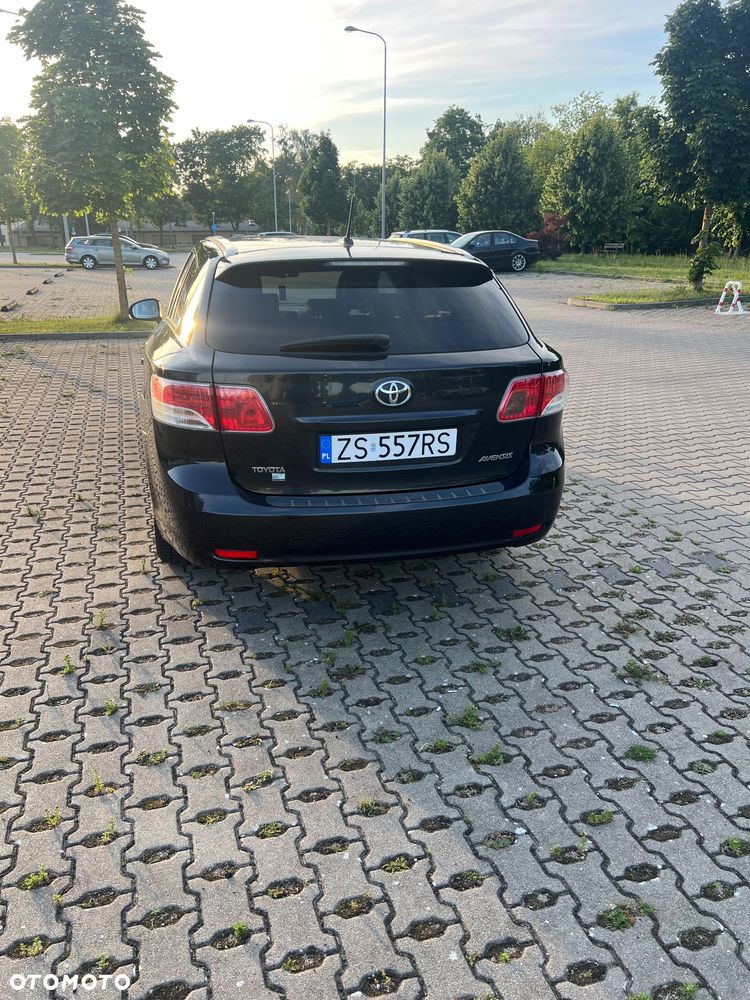 Toyota Avensis 2.0 D-4D 2010 - 6