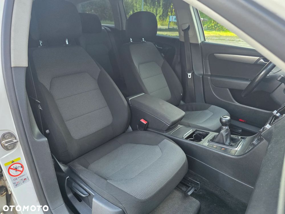 Volkswagen Passat 2.0 TDI BlueMotion Technology Comfortline - 13