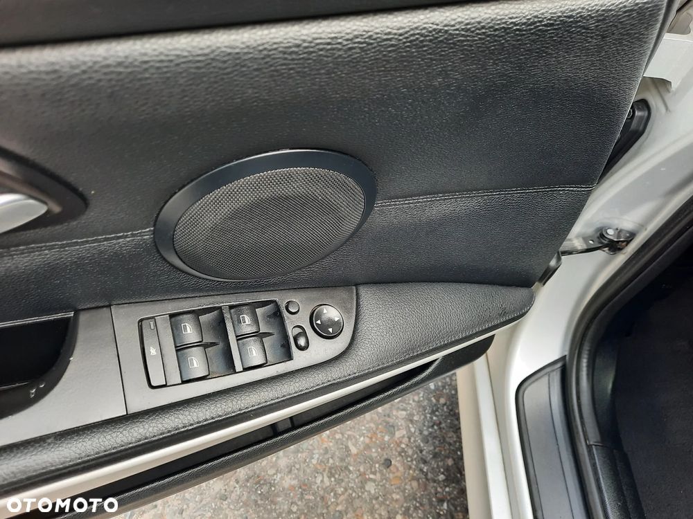 BMW Seria 3 320i Edition Exclusive - 27