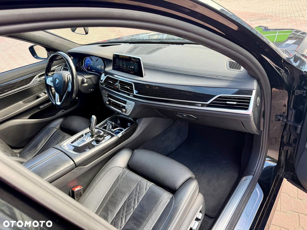BMW Seria 7 740d xDrive - 11