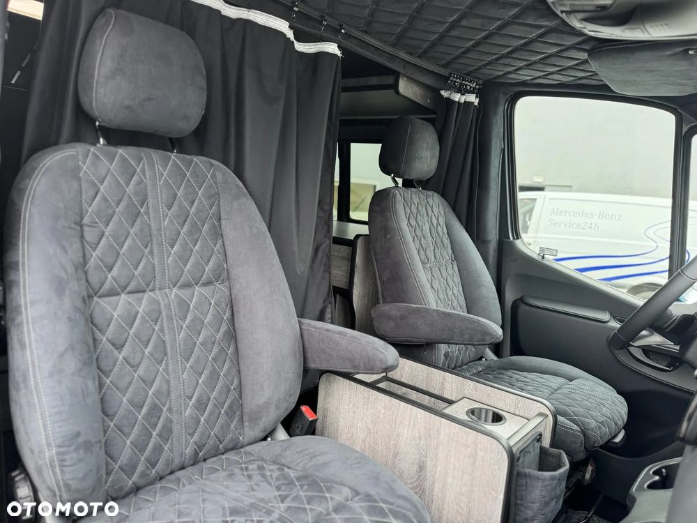 Mercedes-Benz Sprinter - 13
