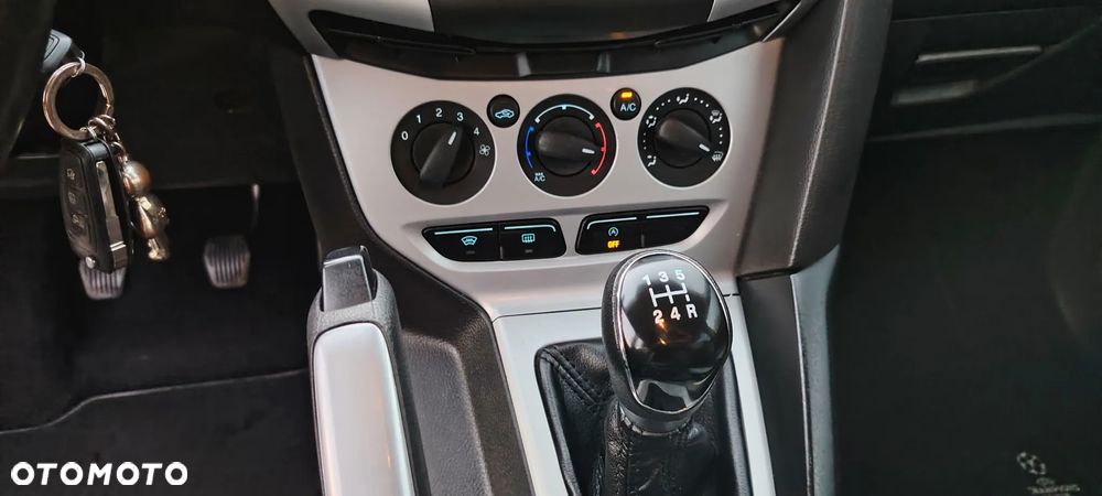 Ford Focus 1.0 EcoBoost Start-Stopp-System Champions Edition - 23