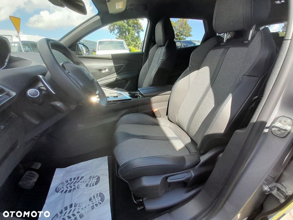 Peugeot 3008 1.2 PureTech Allure Pack S&S EAT8 - 17