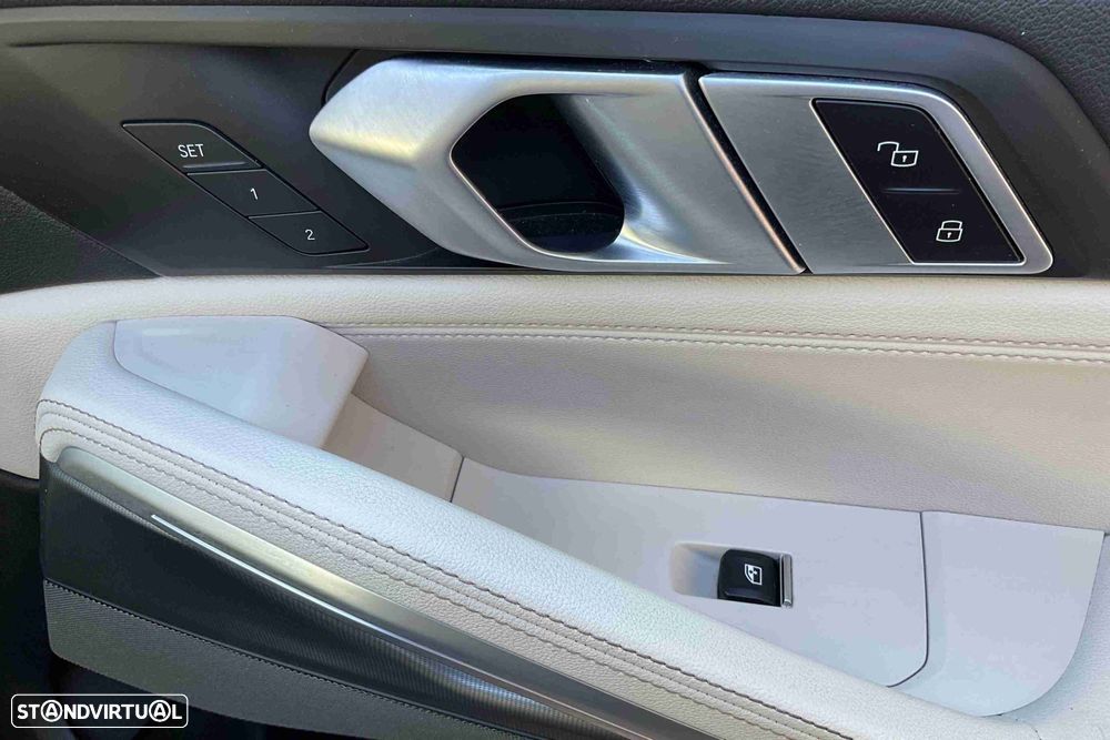 BMW X6 40 i xDrive Pack M - 14