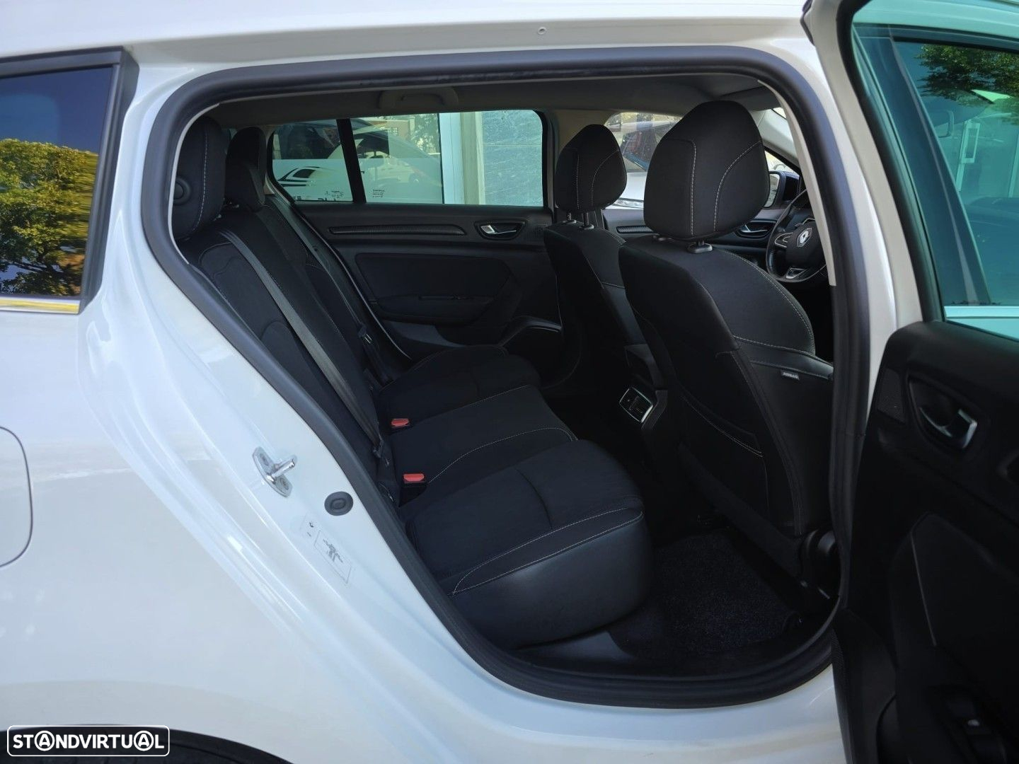 Renault Mégane Sport Tourer 1.3 TCe Limited - 16