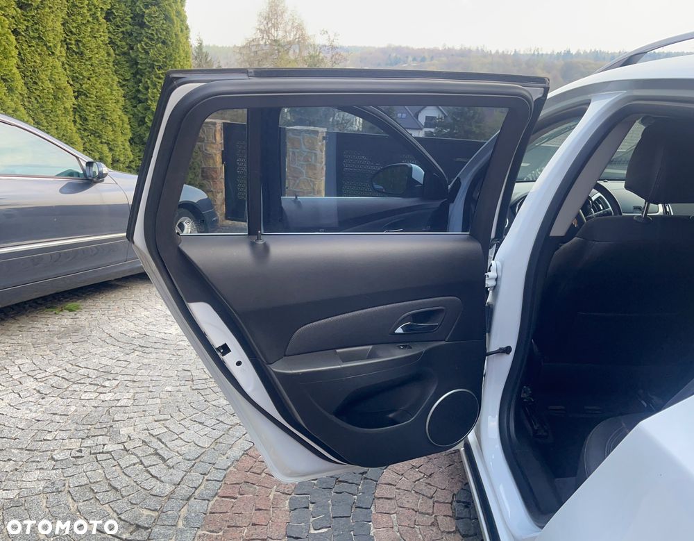 Chevrolet Cruze 1.7TD LT+ - 13