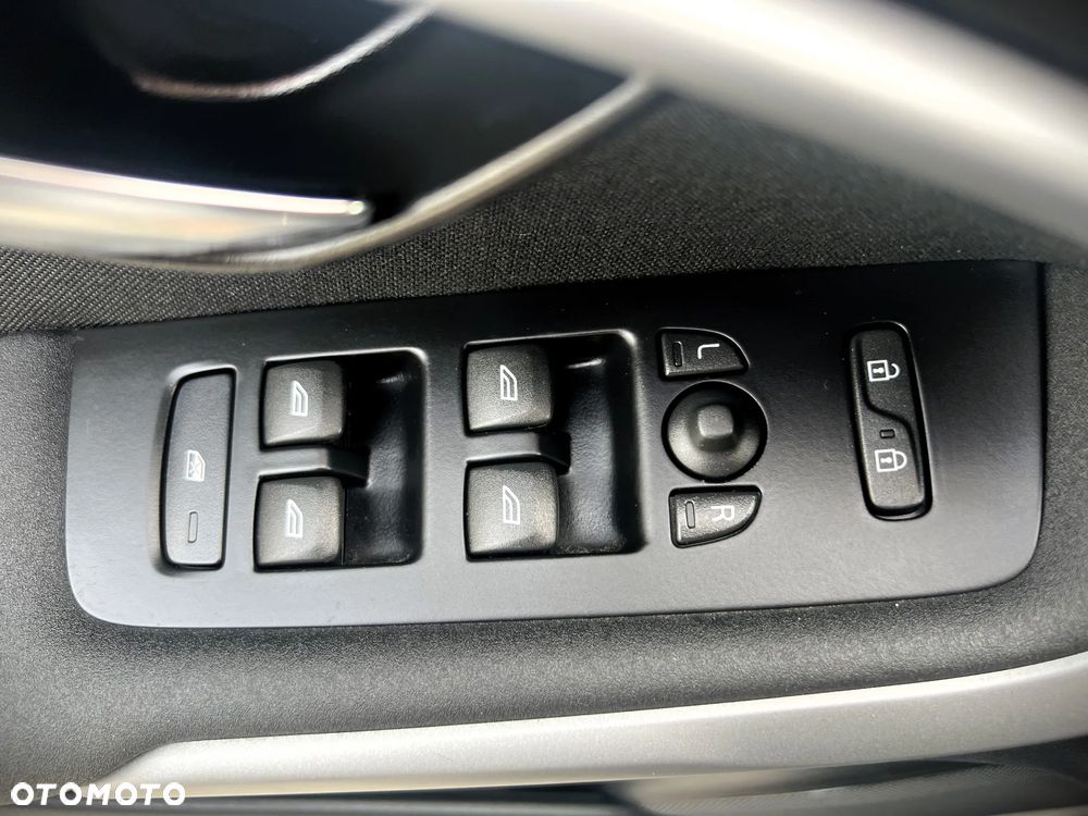 Volvo V40 D2 - 16