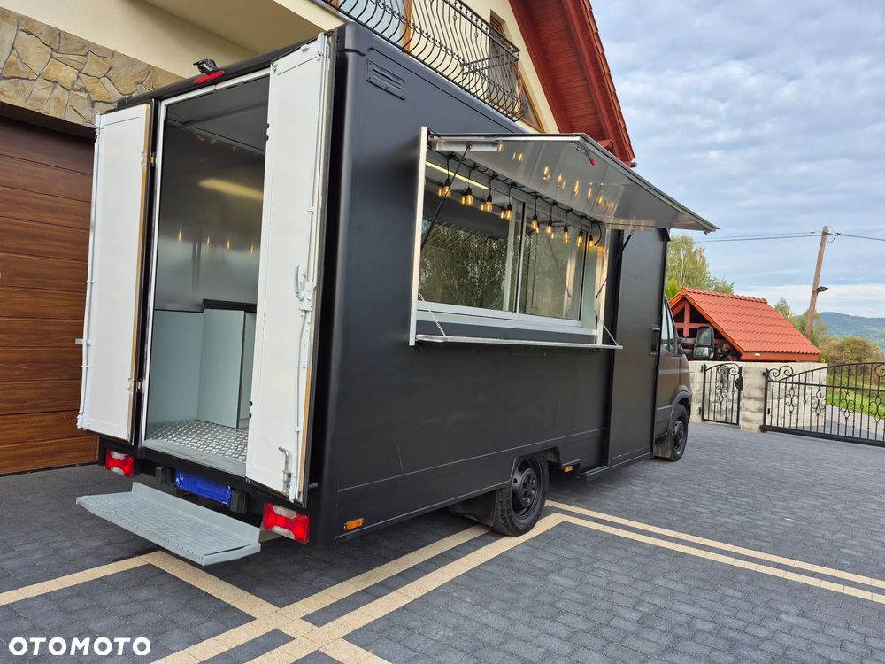 Iveco FoodTruck Sklep Bar Specjalny Samochód gastronomiczny - 16