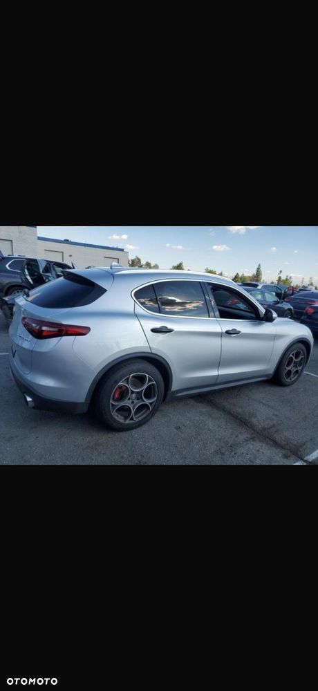 Alfa Romeo Stelvio - 15