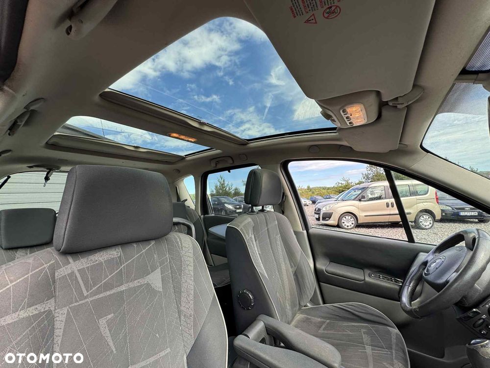 Renault Scenic 1.6 16V Luxe Expression - 10