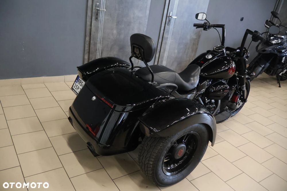Harley-Davidson Trike Freewheeler - 12