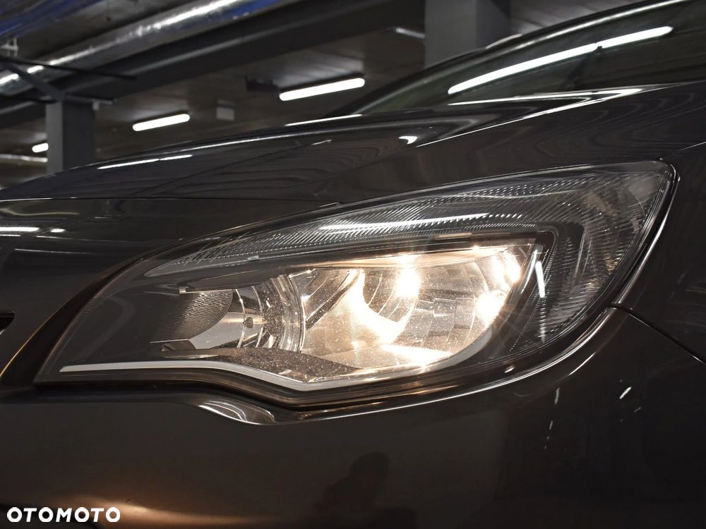 Opel Astra 1.7 CDTI Cosmo - 22