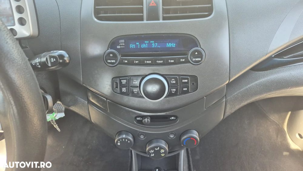 Chevrolet Spark 1.0 LS+ - 13