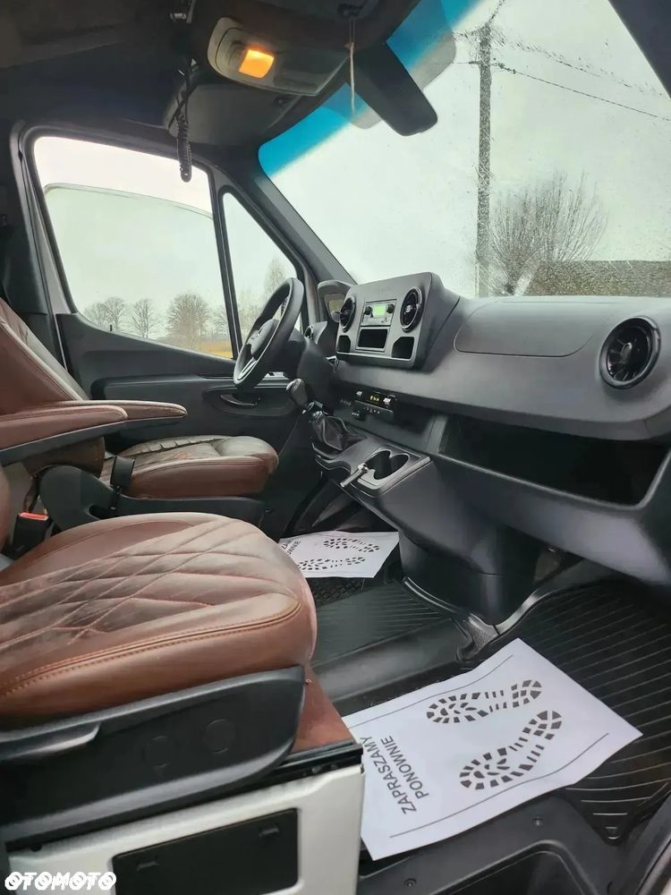 Mercedes-Benz Sprinter - 17