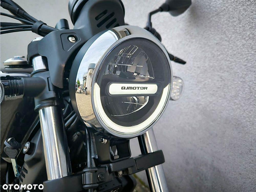 QJMOTOR SRV 125 - 10