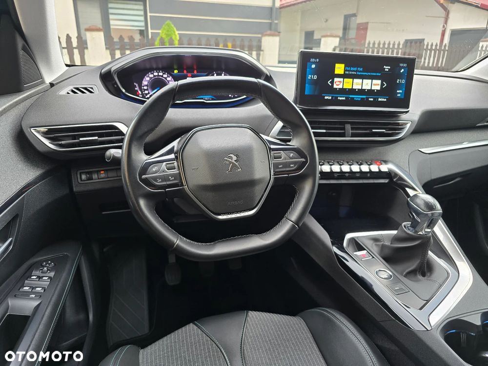 Peugeot 3008 1.5 BlueHDi Allure Pack S&S - 26