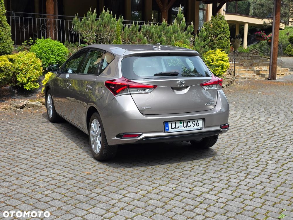 Toyota Auris 1.33 Dual-VVT-i - 4