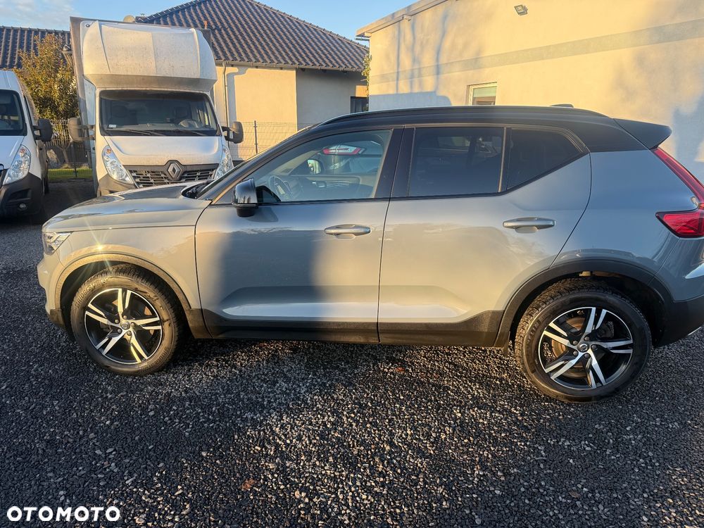 Volvo XC 40 D4 AWD Geartronic R-Design - 11