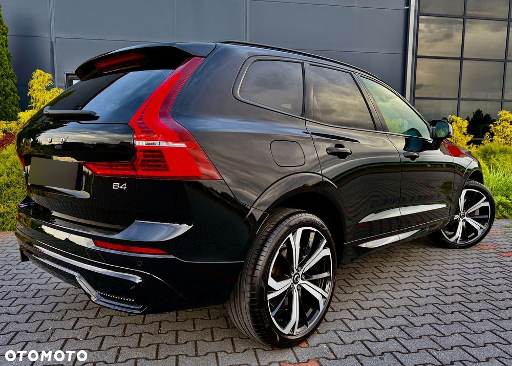 Volvo XC 60 B4 B Plus Dark - 9