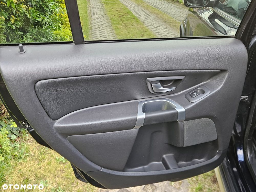Volvo XC 90 - 25