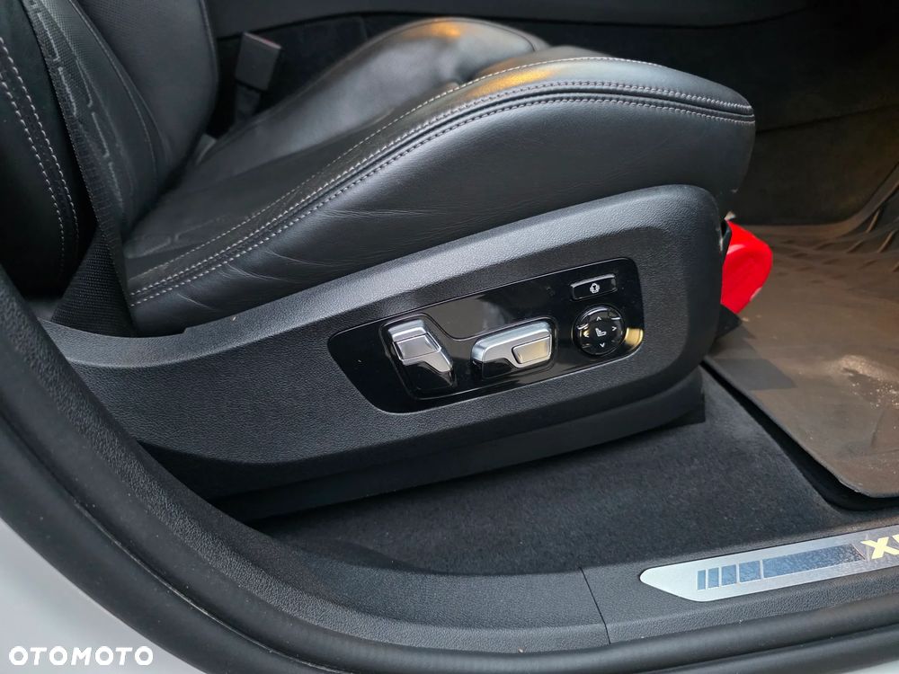 BMW X6 xDrive40d - 12