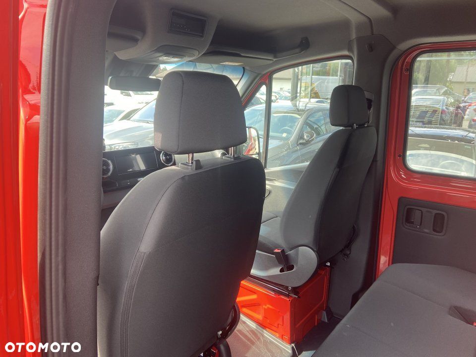 Mercedes-Benz Sprinter - 9