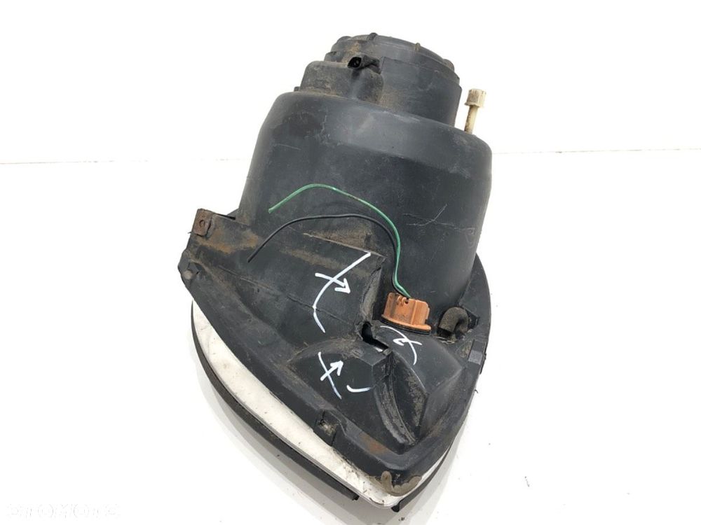 REFLEKTOR LEWY PRZÓD - 314.00 PLN - AIXAM CROSSLINE 2012 - 2016 0.4 4 kW [5 KM] olej napędowy 2012 - 4