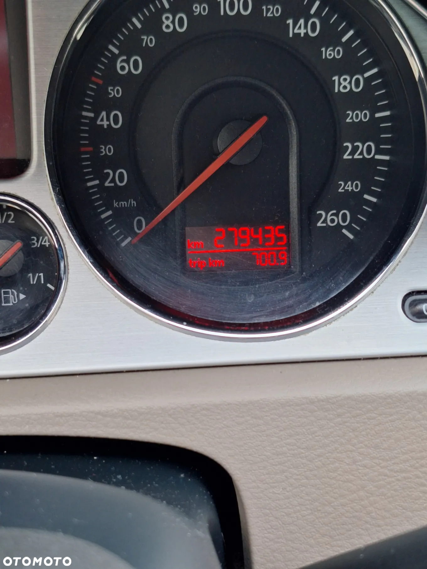 Volkswagen Passat - 11