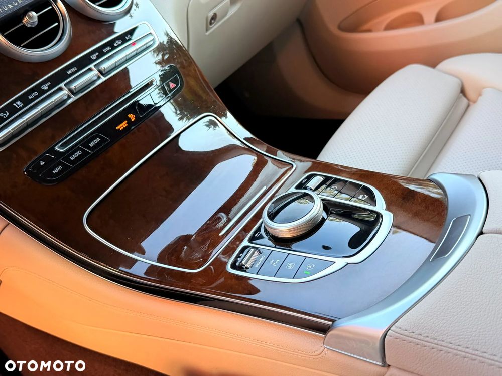 Mercedes-Benz GLC - 18