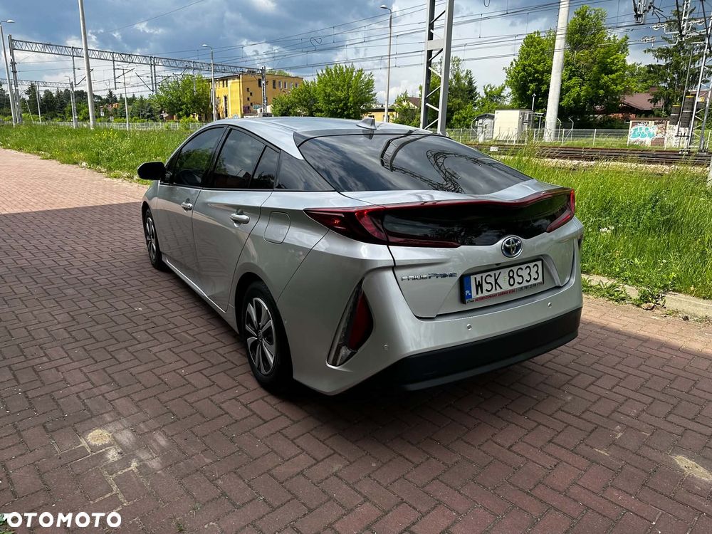 Toyota Prius - 5