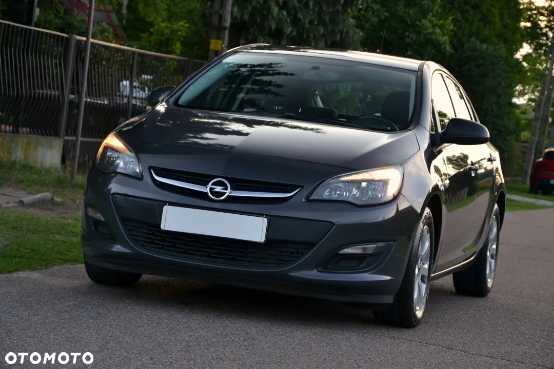 Opel Astra 1.4 Turbo Edition - 14