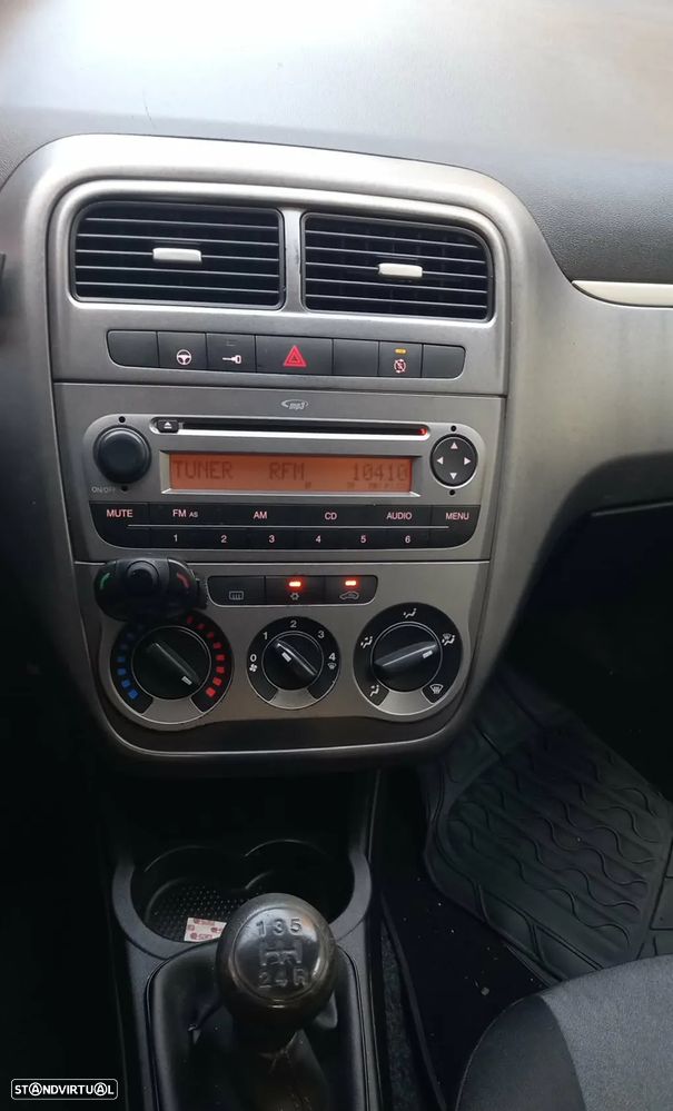 Fiat Grande Punto - 9