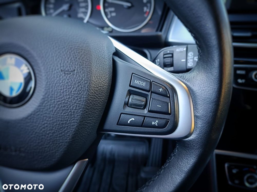 BMW Seria 2 218i - 11