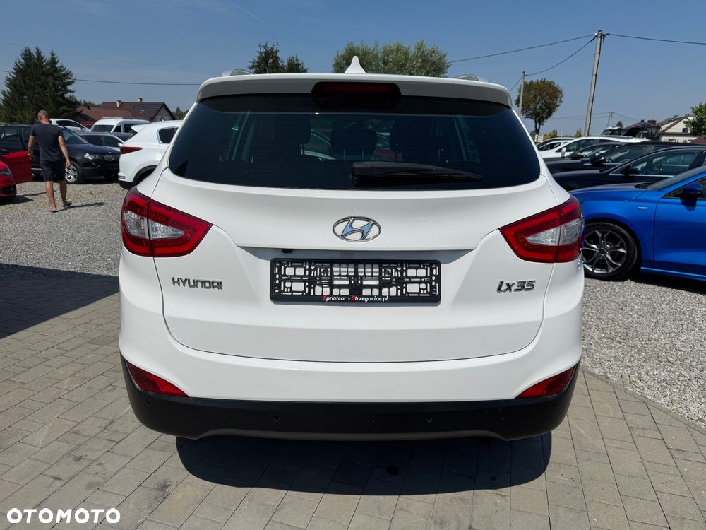 Hyundai ix35 1.6 2WD Fifa World Cup Edition - 6