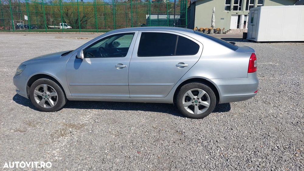 Skoda Octavia 1.4 TSI Ambiente DSG - 10