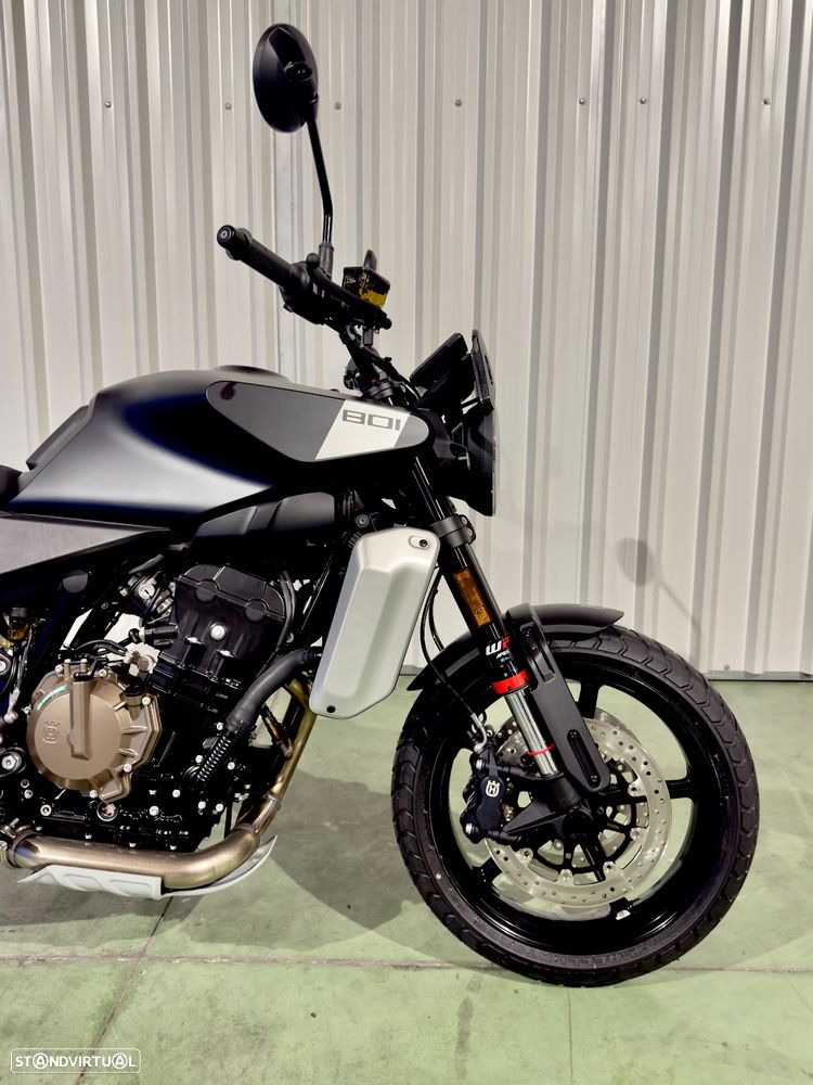 Husqvarna Svartpilen 801 - 4