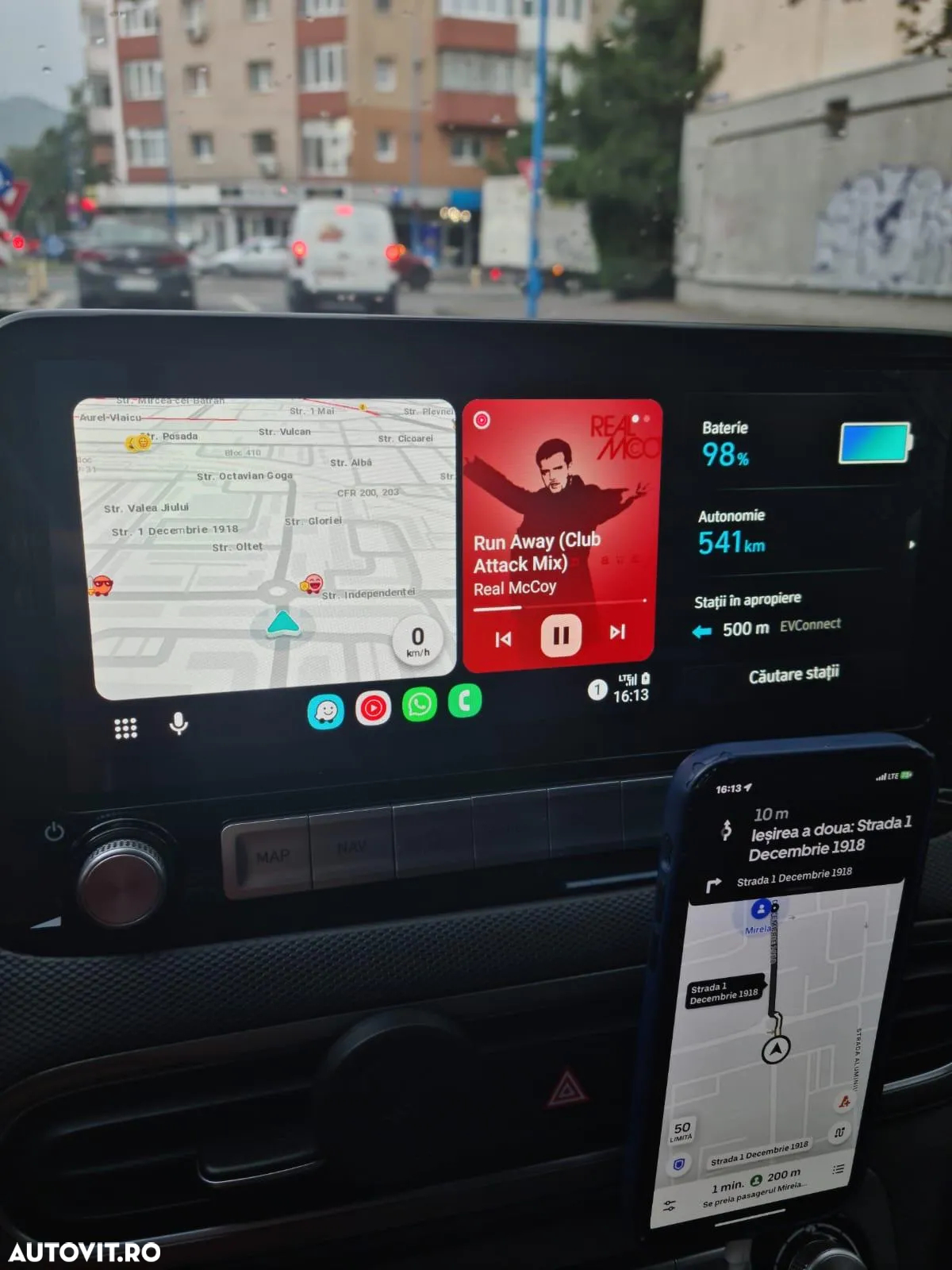 Hyundai KONA Electric 204CP Highway + Navi - 10