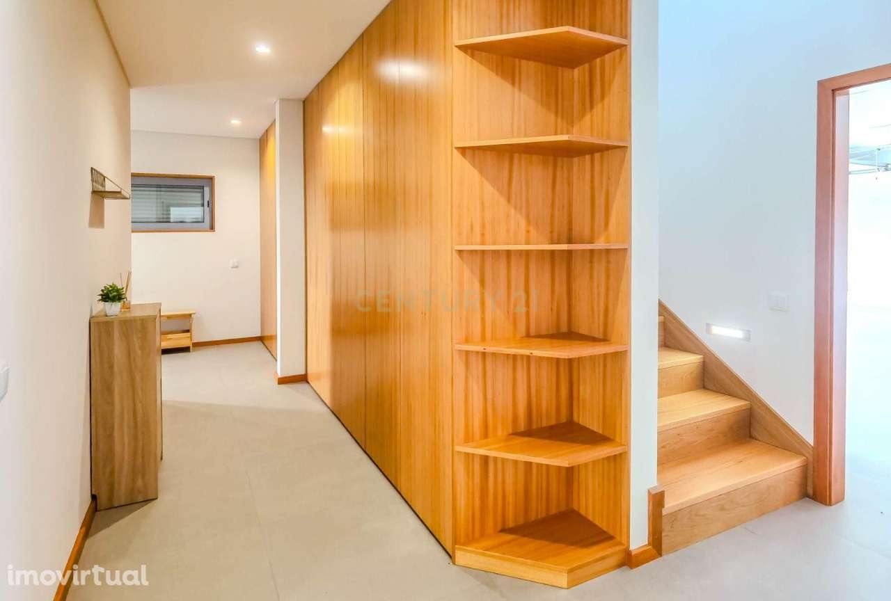 Moradia T4 com Piscina - Arouca - Grande imagem: 4/40