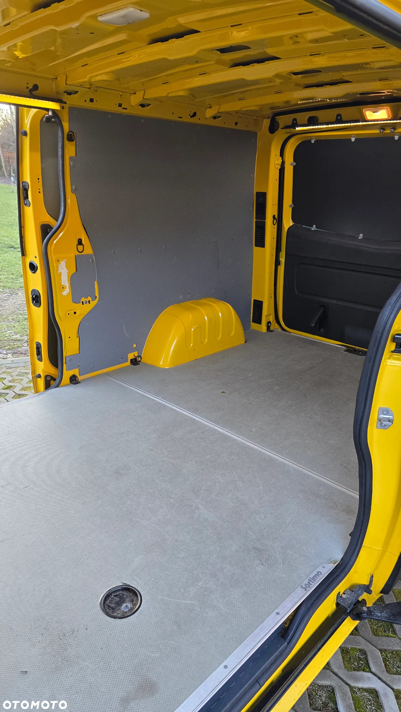 Renault TRAFIC 2.0 CDTI , - 9