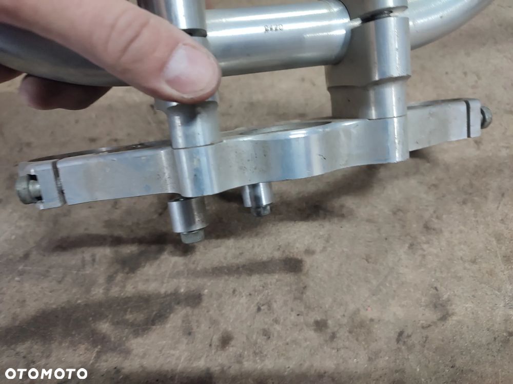 Półka górna, kierownica, risery ABM Yamaha R6 - 4