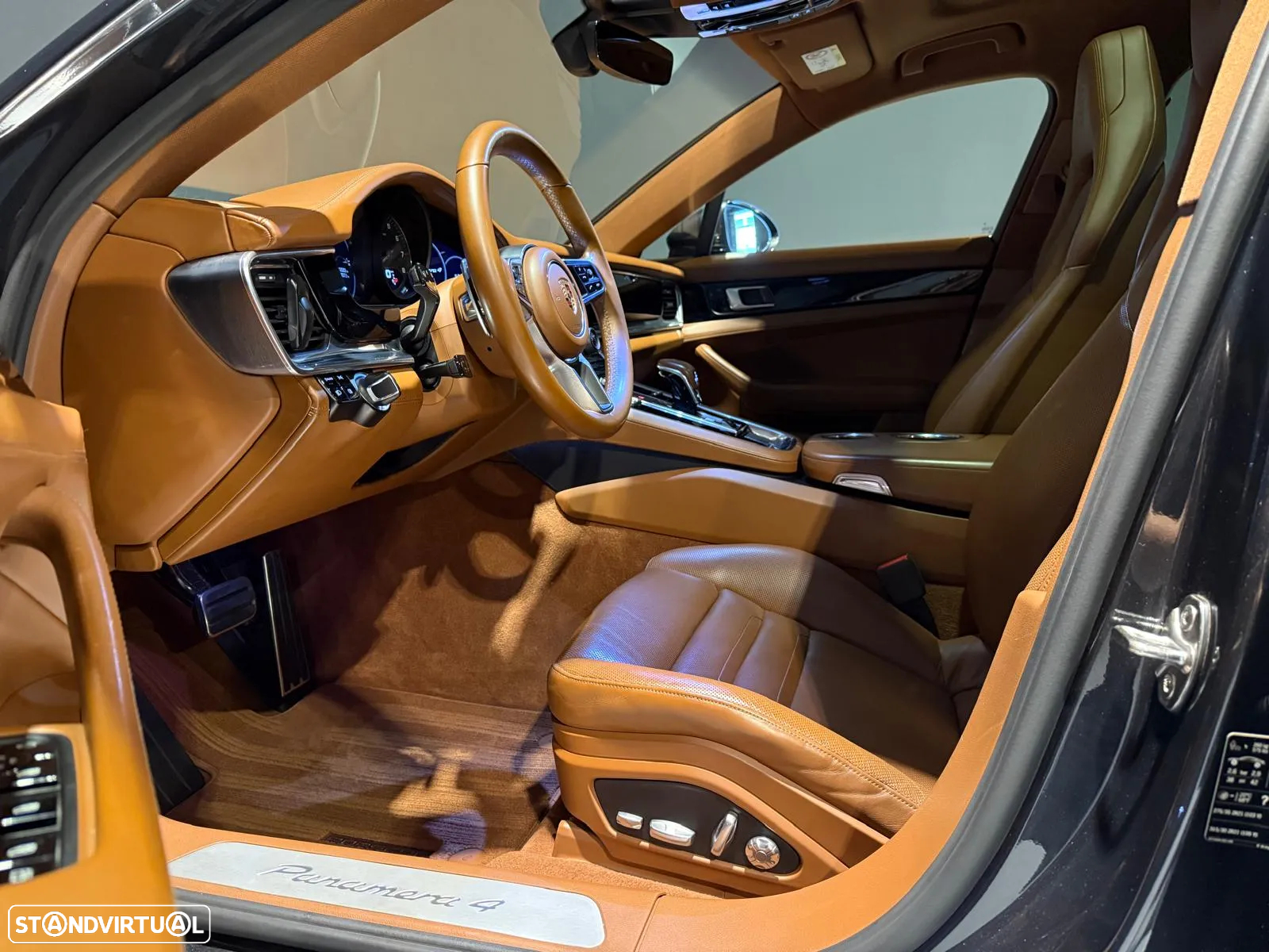 Porsche Panamera Sport Turismo 4 E-Hybrid - 11