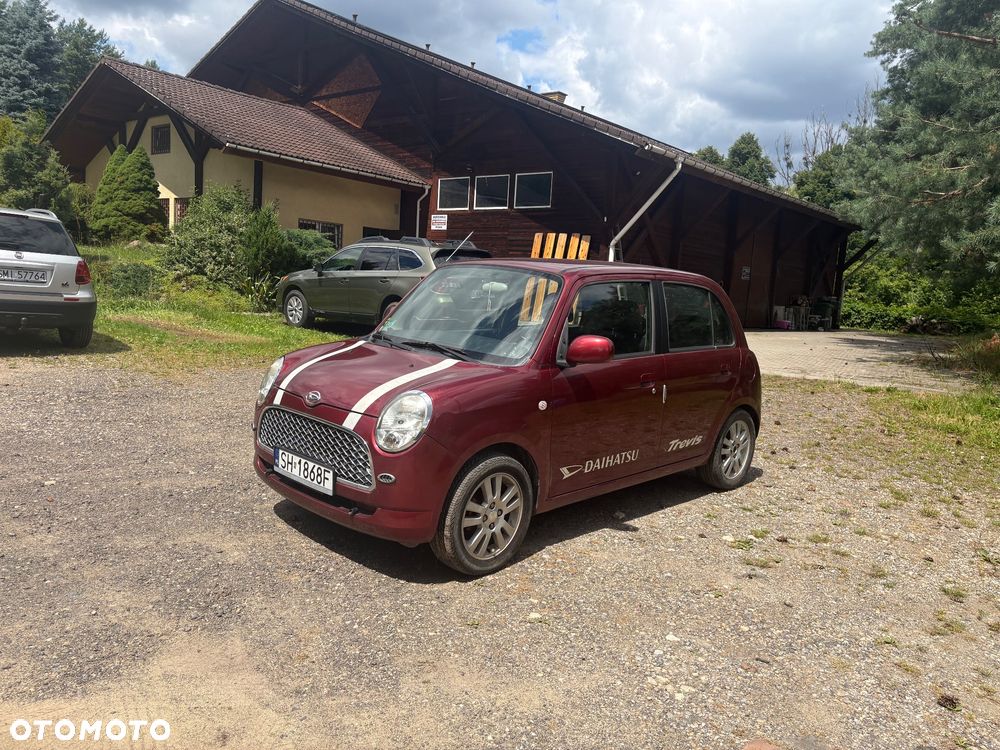 Daihatsu Trevis - 1